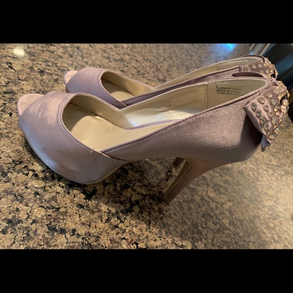 Champagne heels - Picture 4 of 4